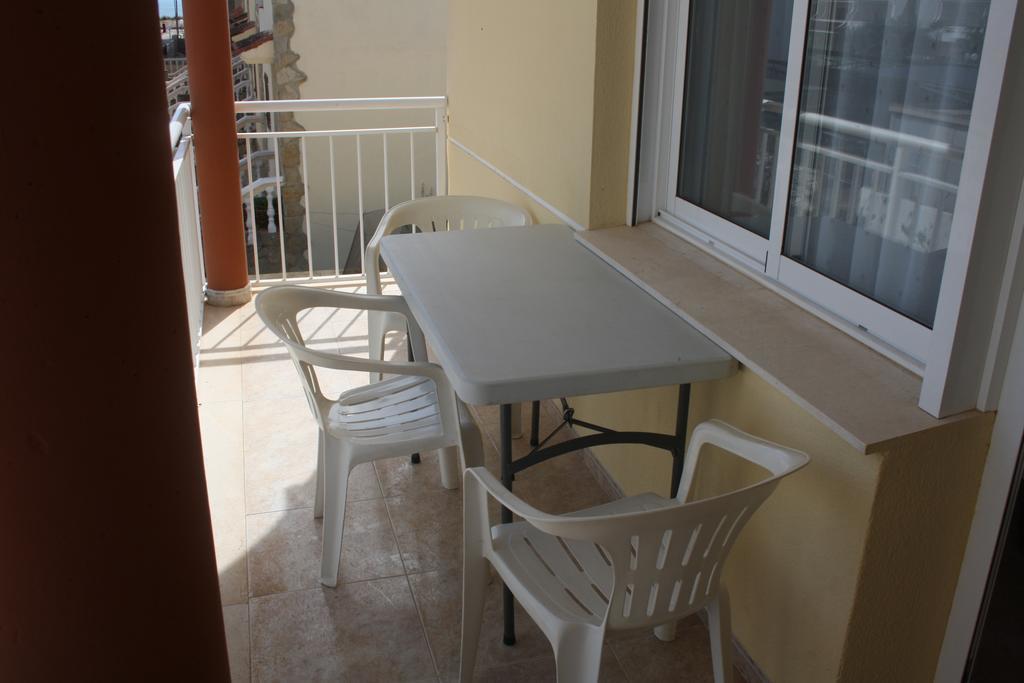 Alquileres Figuerola Oasis Park Apartment เพนิสโคลา ภายนอก รูปภาพ